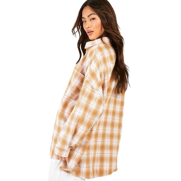 Boohoo Oversized Flannel Shirt Womens Size 6 Small Gold White Pockets Tunic - Picture 3 of 11